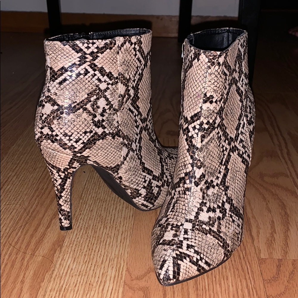 snake boot heels